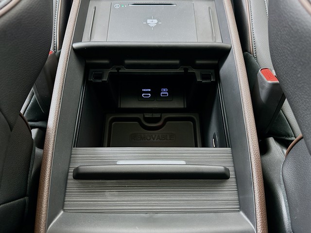 Honda Odyssey Vehicle Full-screen Gallery Image 23