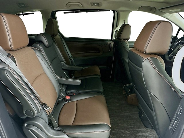 Honda Odyssey Vehicle Full-screen Gallery Image 30