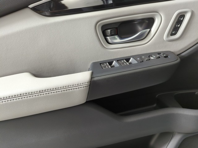 Honda Pilot Vehicle Full-screen Gallery Image 11