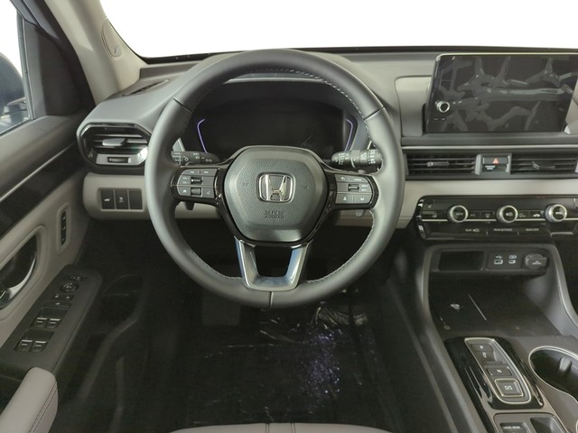 Honda Pilot Vehicle Full-screen Gallery Image 13