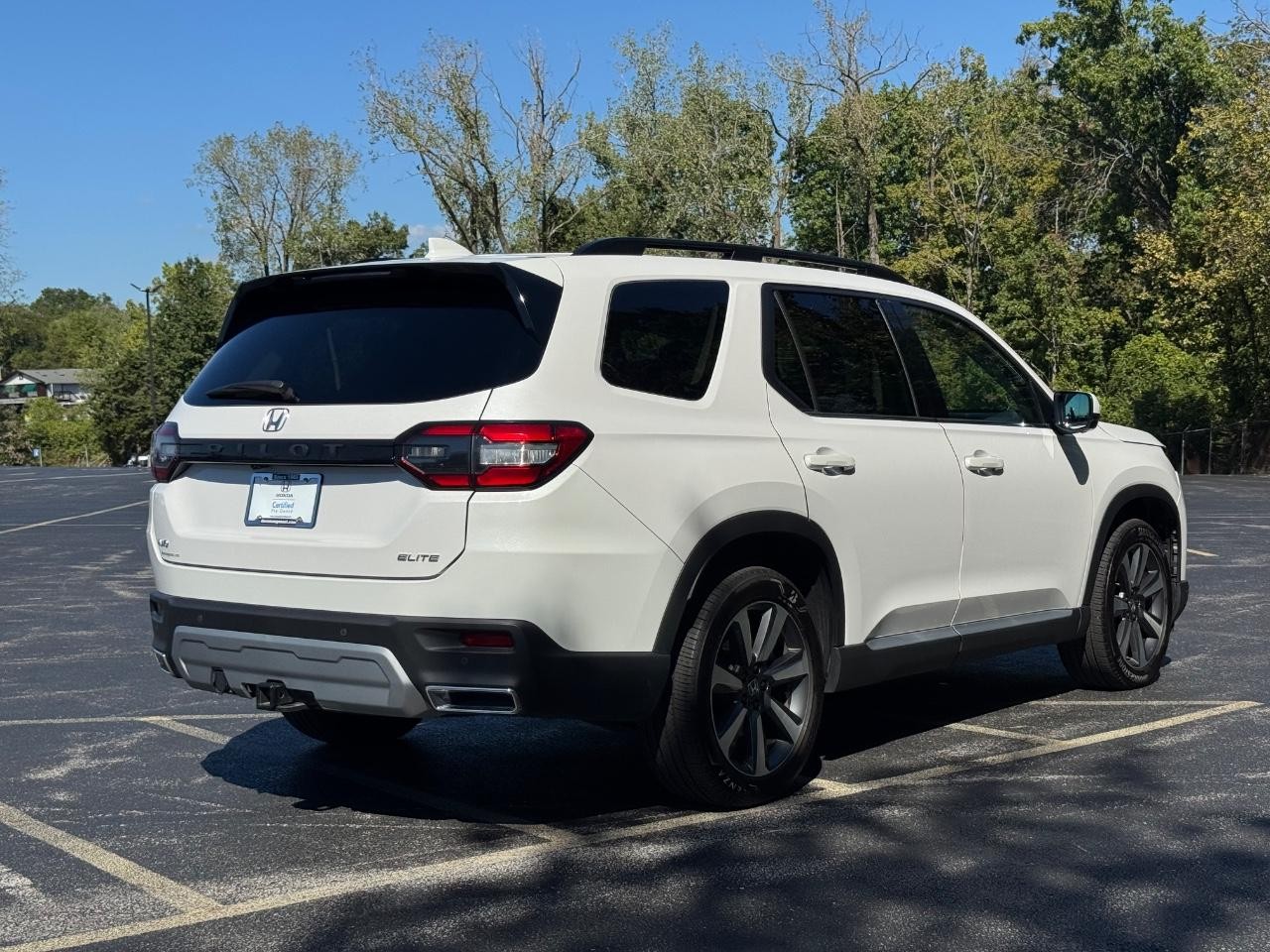 Honda Pilot Vehicle Full-screen Gallery Image 03