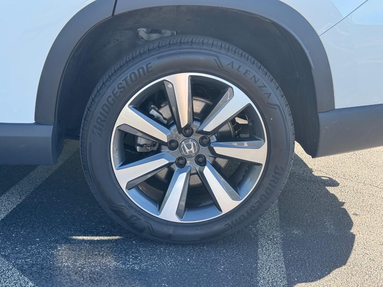 Honda Pilot Vehicle Full-screen Gallery Image 07