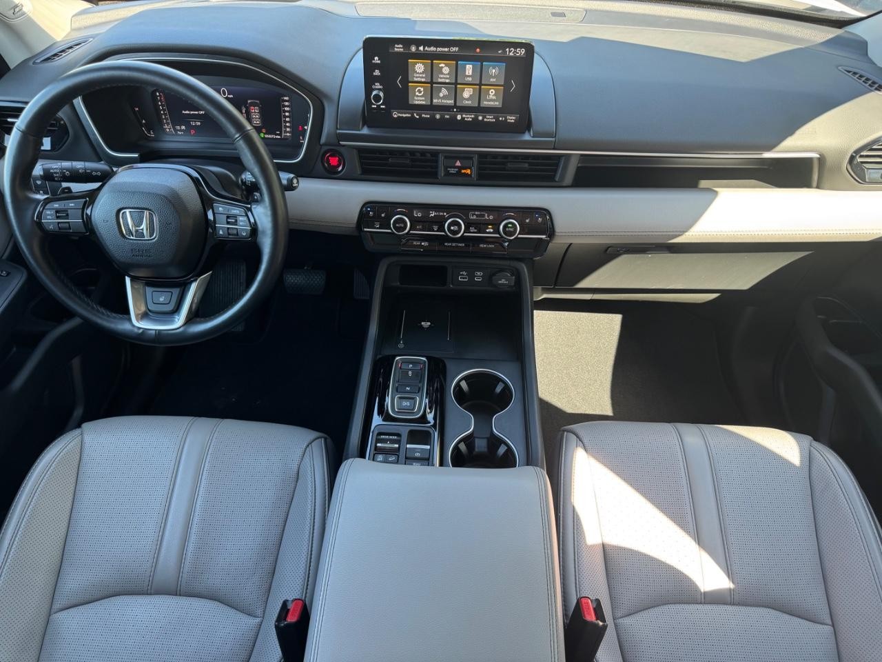 Honda Pilot Vehicle Full-screen Gallery Image 12