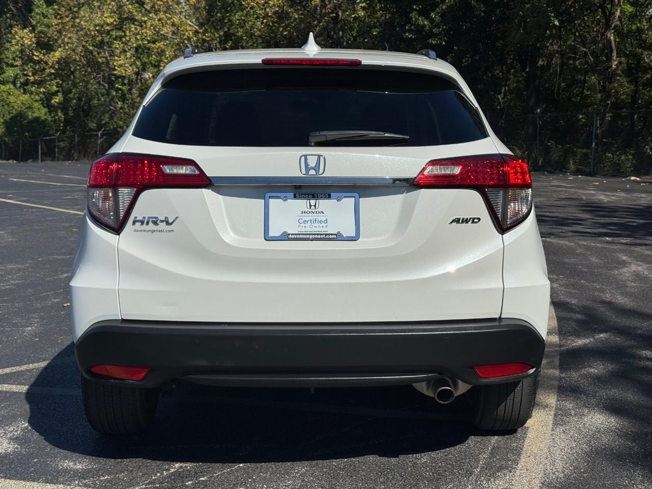 Honda HR-V Vehicle Full-screen Gallery Image 05