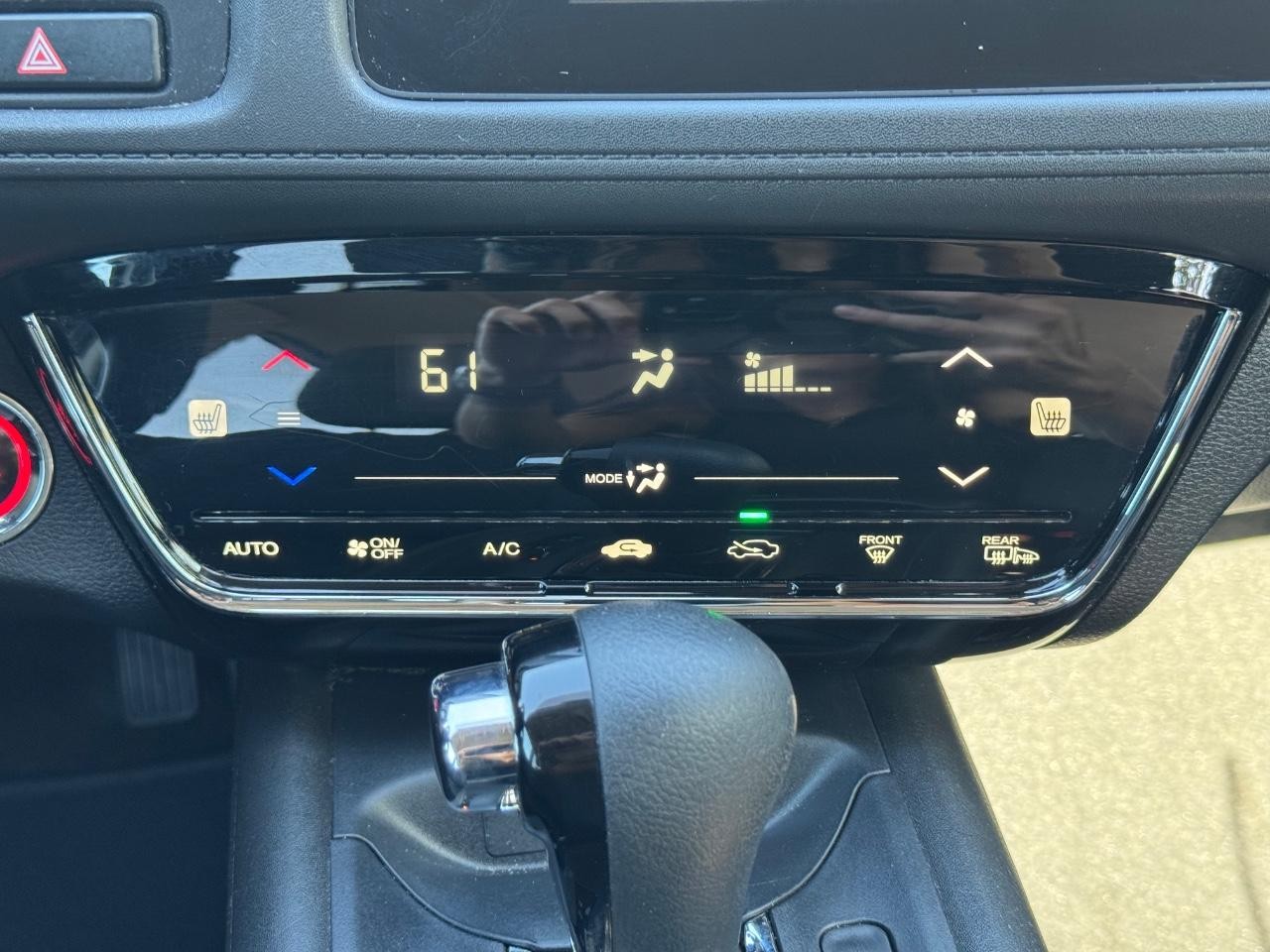 Honda HR-V Vehicle Full-screen Gallery Image 14