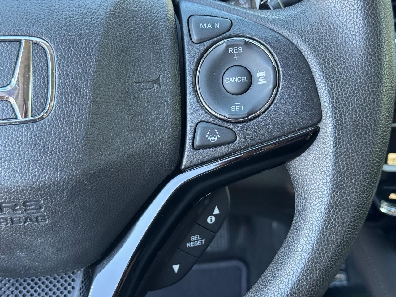 Honda HR-V Vehicle Full-screen Gallery Image 21