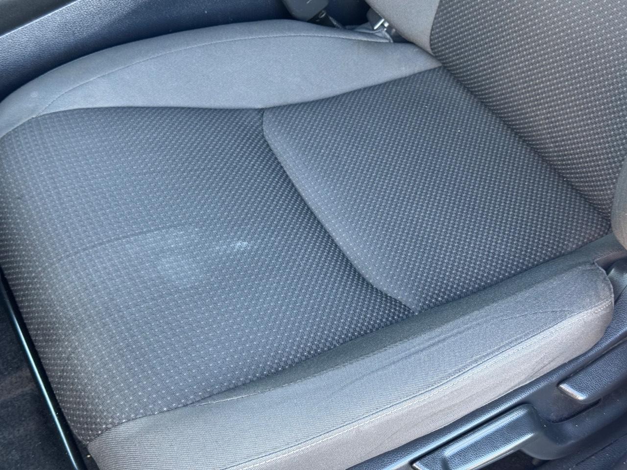 Honda HR-V Vehicle Full-screen Gallery Image 25