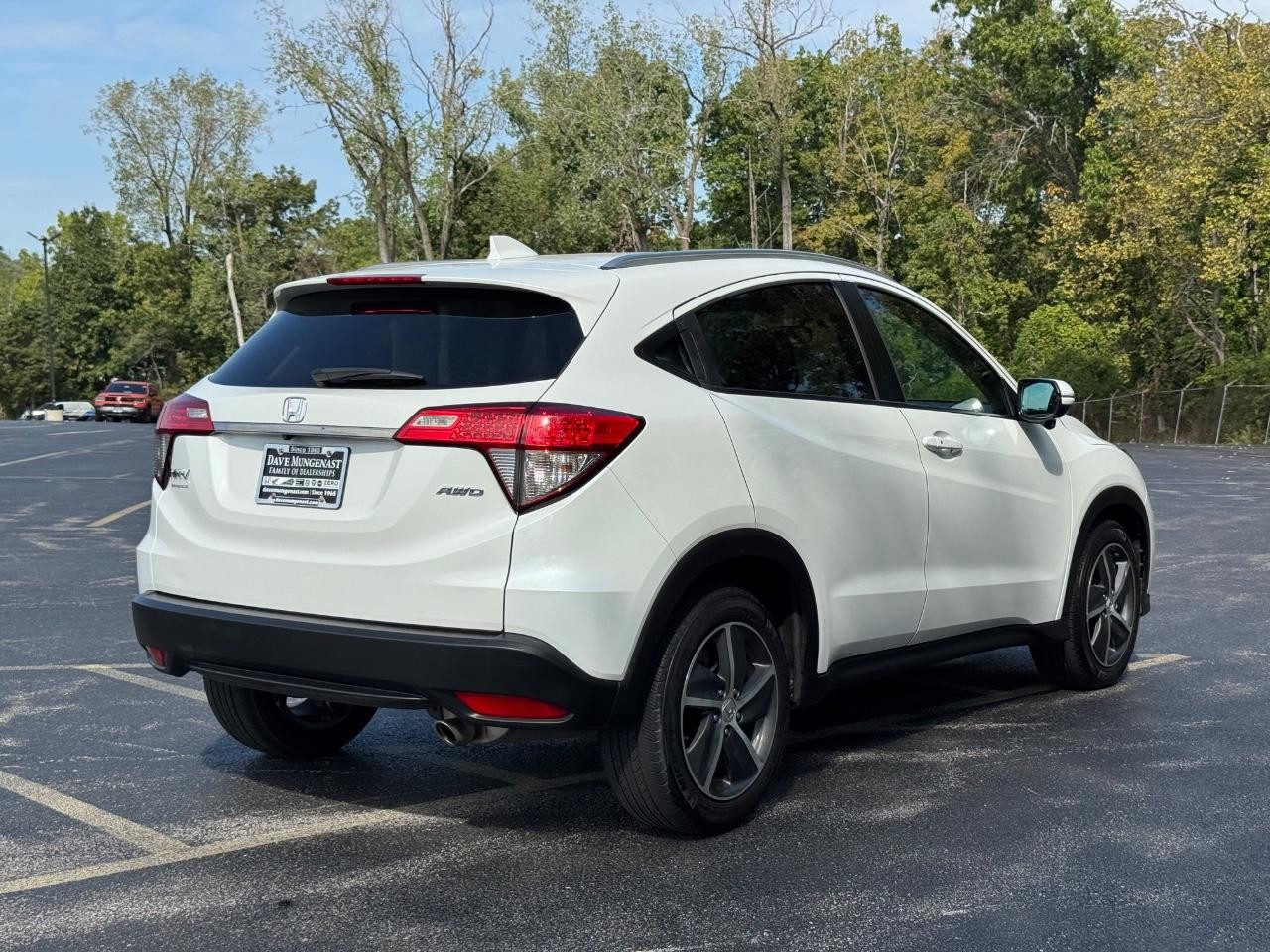 Honda HR-V Vehicle Full-screen Gallery Image 29