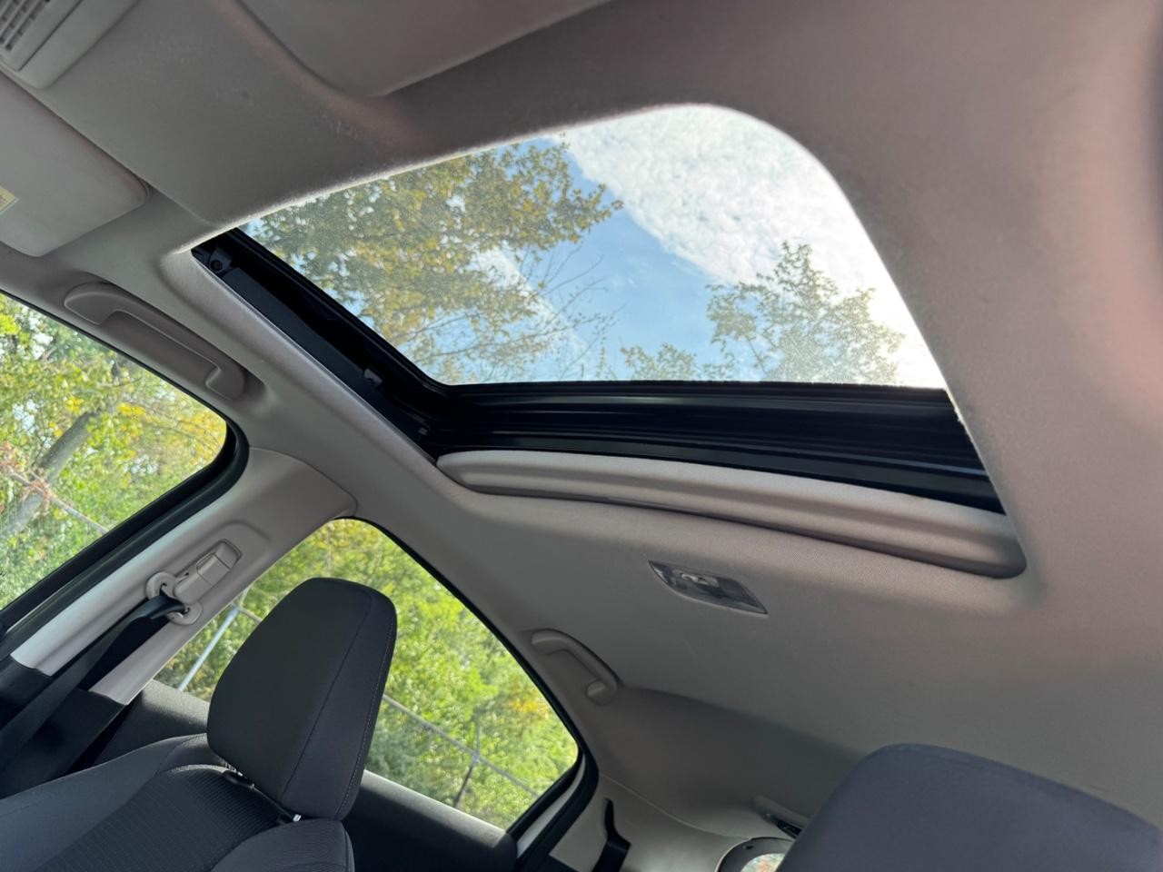 Honda HR-V Vehicle Full-screen Gallery Image 44