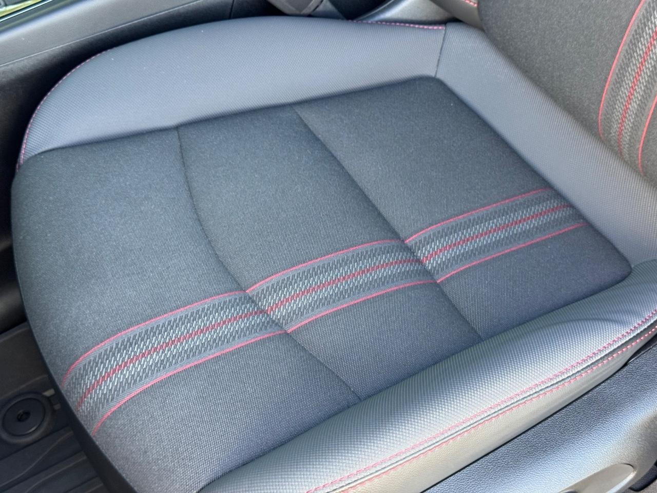 Chevrolet Equinox Vehicle Full-screen Gallery Image 25