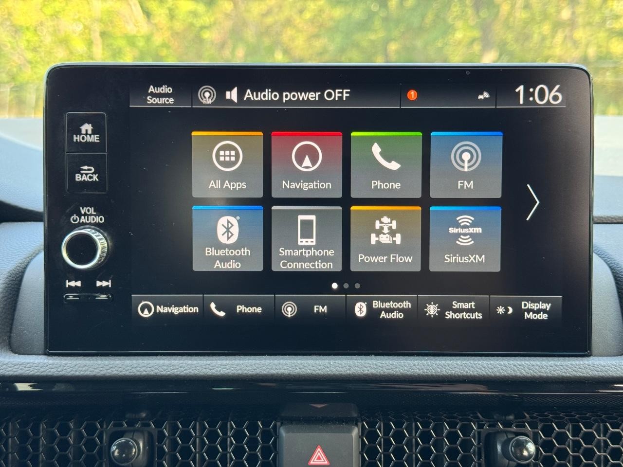 Honda CR-V Hybrid Vehicle Full-screen Gallery Image 13