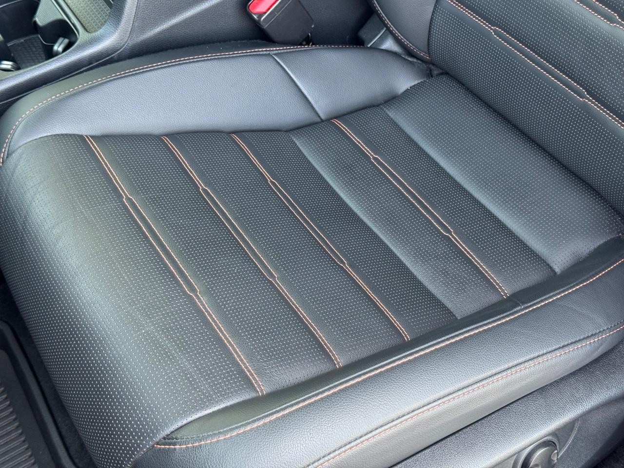 Honda CR-V Hybrid Vehicle Full-screen Gallery Image 27