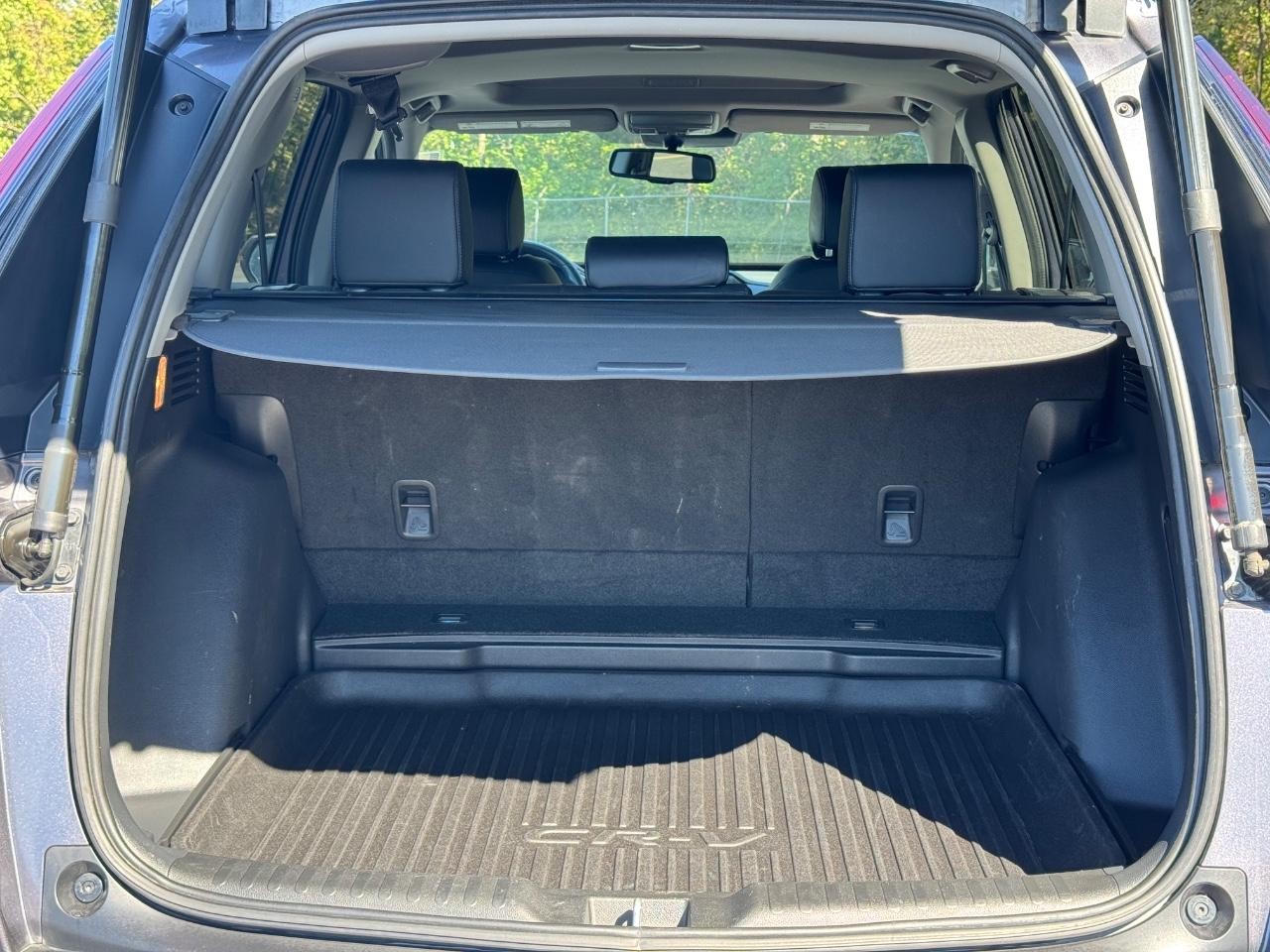 Honda CR-V Vehicle Full-screen Gallery Image 04