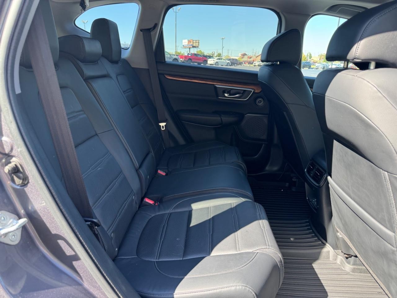 Honda CR-V Vehicle Full-screen Gallery Image 10