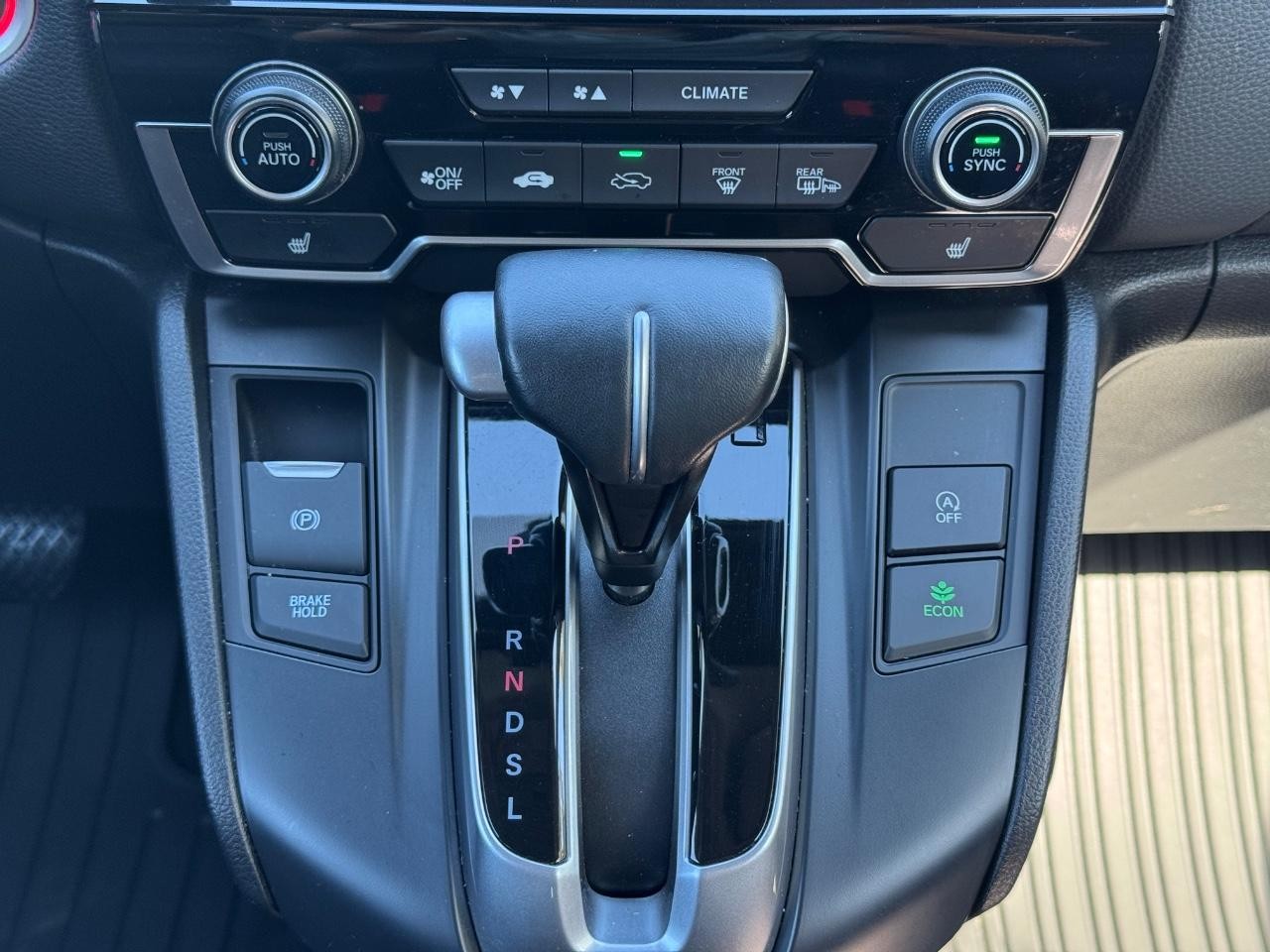 Honda CR-V Vehicle Full-screen Gallery Image 14