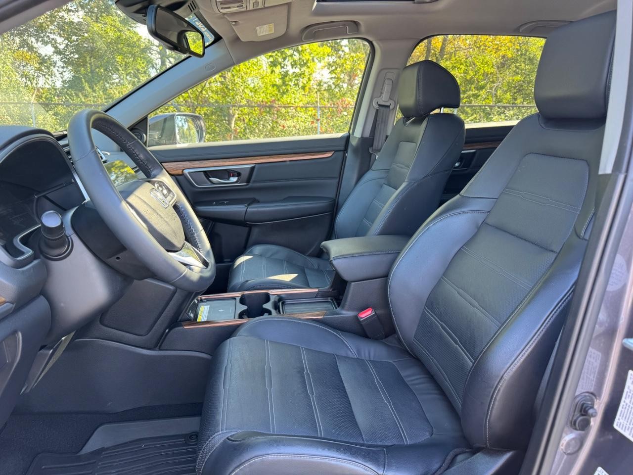 Honda CR-V Vehicle Full-screen Gallery Image 17