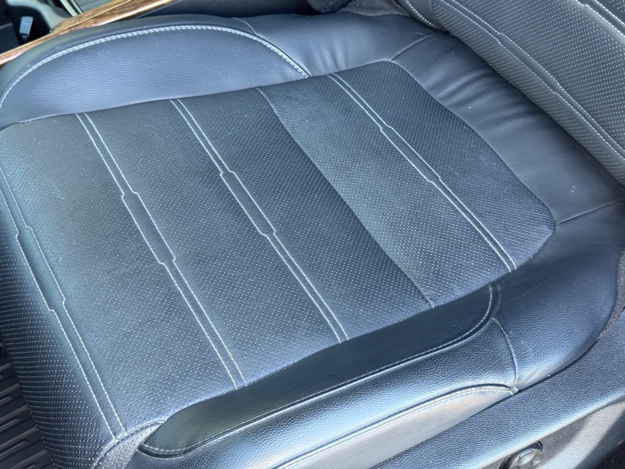 Honda CR-V Vehicle Full-screen Gallery Image 26