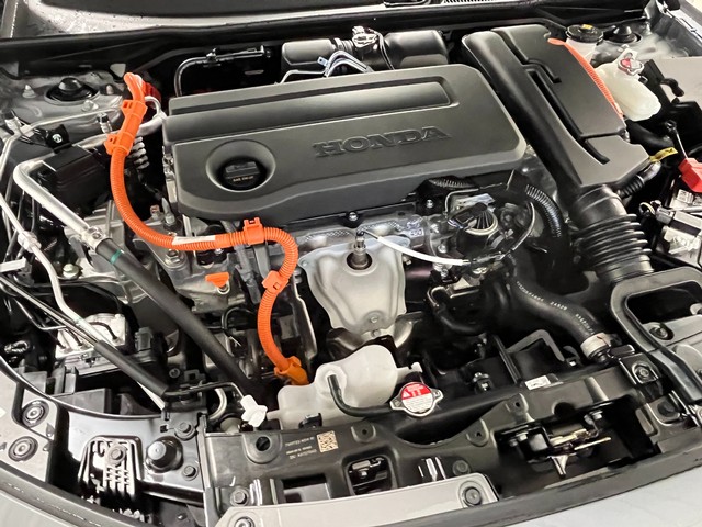 Honda Civic Hatchback Hybrid Vehicle Full-screen Gallery Image 12