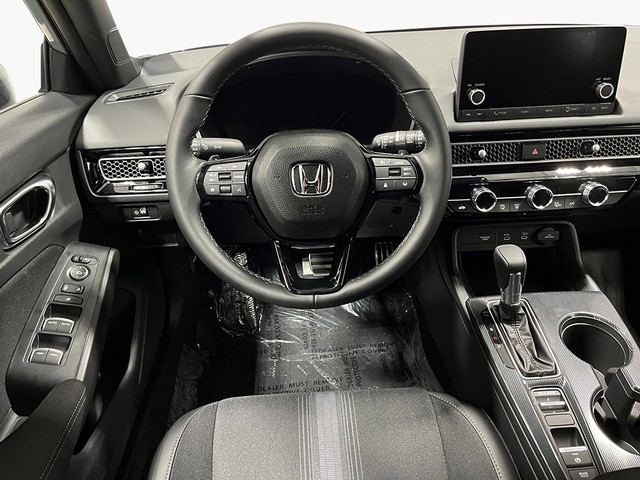 Honda Civic Hatchback Hybrid Vehicle Full-screen Gallery Image 16