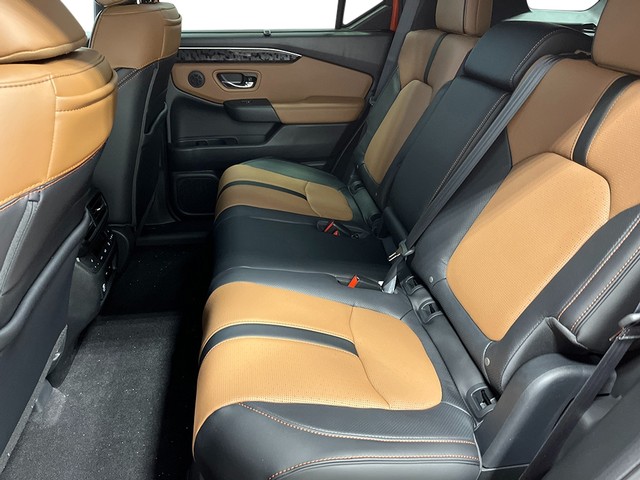 Honda Passport Vehicle Full-screen Gallery Image 25