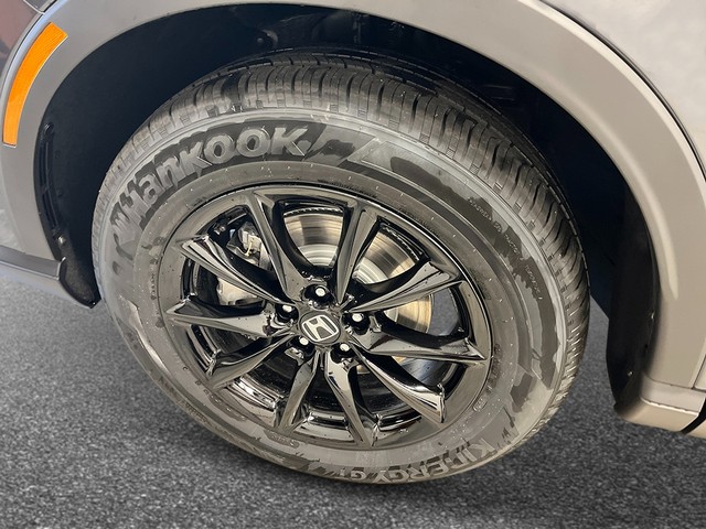 Honda CR-V Hybrid Vehicle Full-screen Gallery Image 11