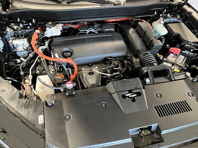 Honda CR-V Hybrid Vehicle Full-screen Gallery Image 12