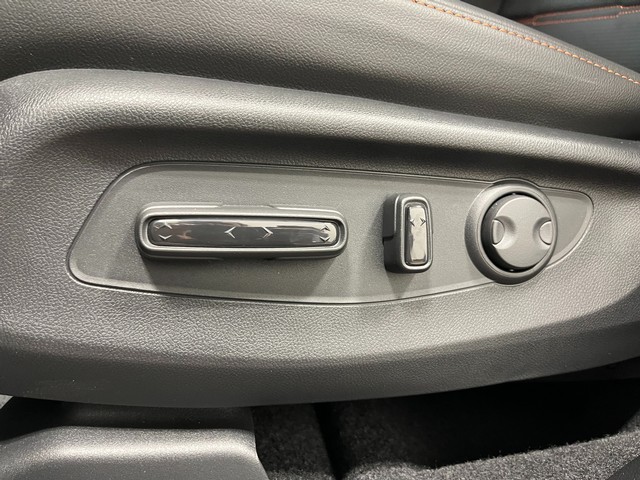 Honda CR-V Hybrid Vehicle Full-screen Gallery Image 14