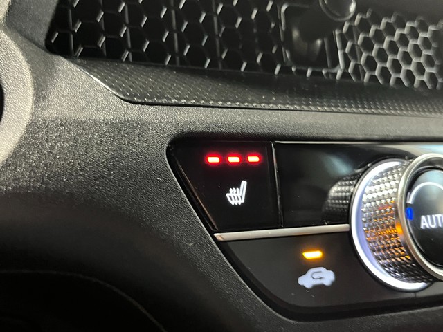 Honda CR-V Hybrid Vehicle Full-screen Gallery Image 22