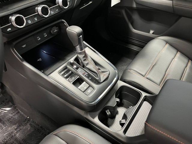 Honda CR-V Hybrid Vehicle Full-screen Gallery Image 23