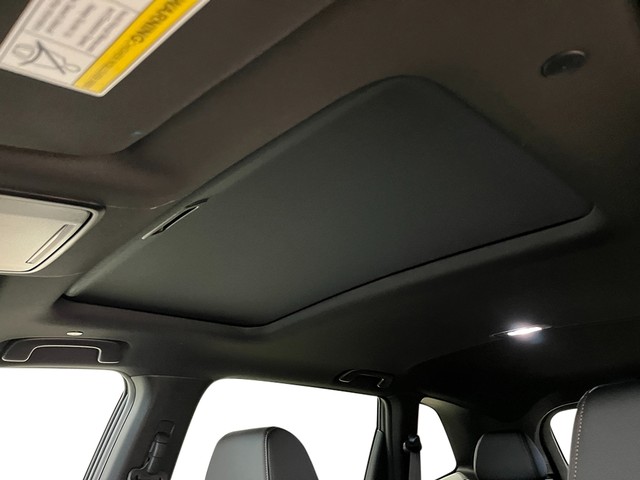 Honda CR-V Hybrid Vehicle Full-screen Gallery Image 24