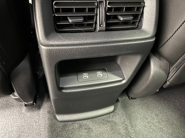 Honda CR-V Hybrid Vehicle Full-screen Gallery Image 26