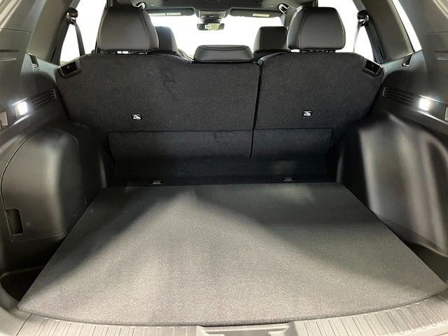 Honda CR-V Hybrid Vehicle Full-screen Gallery Image 27