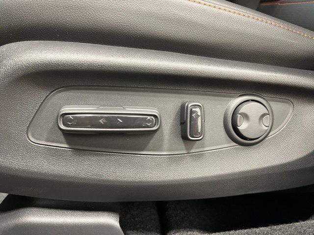 Honda CR-V Hybrid Vehicle Full-screen Gallery Image 14