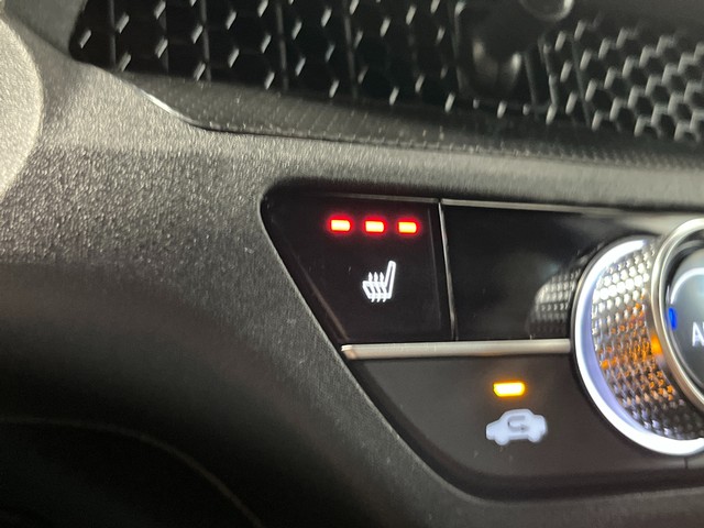 Honda CR-V Hybrid Vehicle Full-screen Gallery Image 22