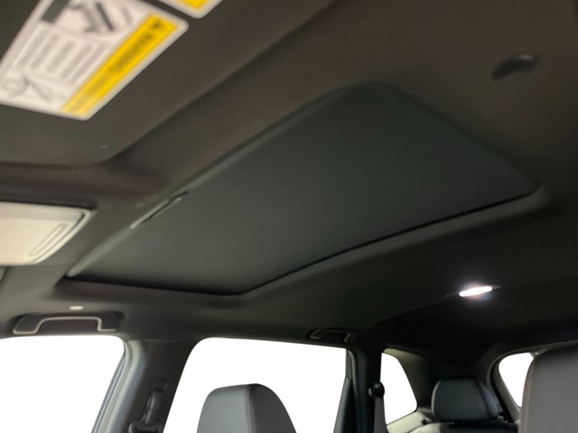 Honda CR-V Hybrid Vehicle Full-screen Gallery Image 24