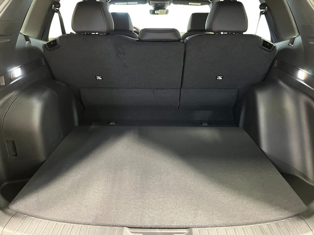 Honda CR-V Hybrid Vehicle Full-screen Gallery Image 27