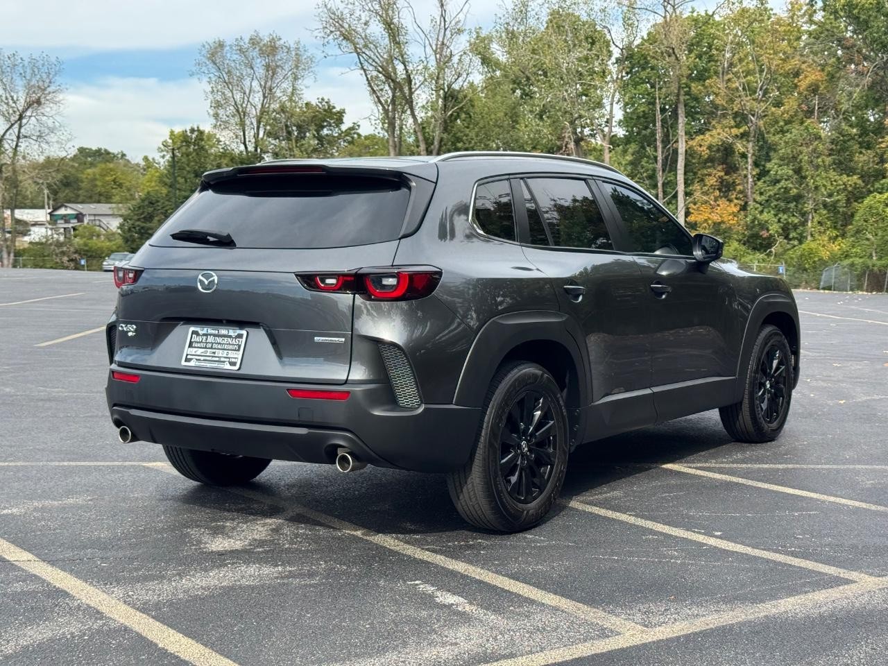 Mazda CX-50 Vehicle Full-screen Gallery Image 03