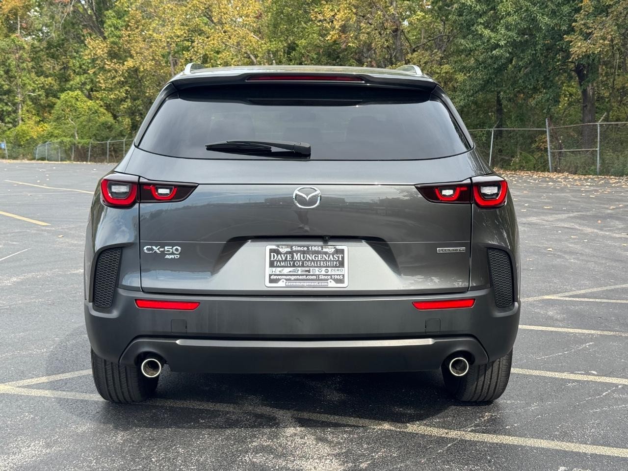 Mazda CX-50 Vehicle Full-screen Gallery Image 05