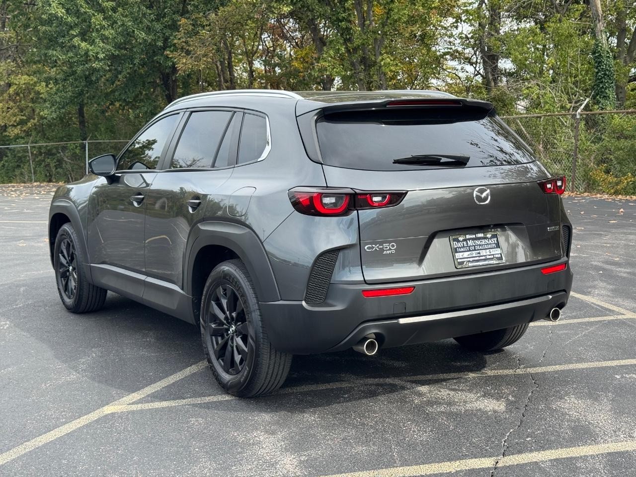 Mazda CX-50 Vehicle Full-screen Gallery Image 06