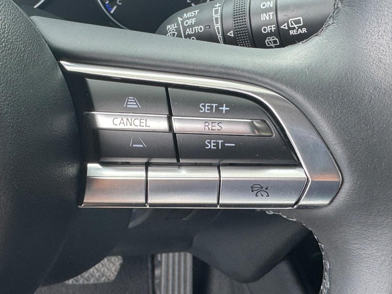 Mazda CX-50 Vehicle Full-screen Gallery Image 21