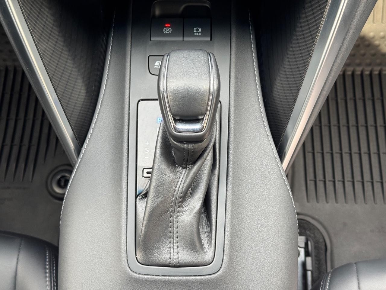 Toyota Venza Vehicle Full-screen Gallery Image 15