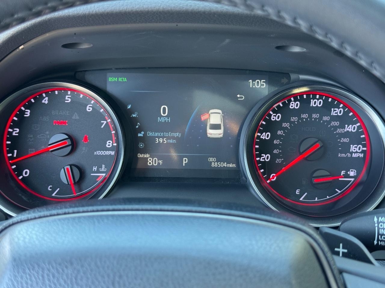 Toyota Camry Vehicle Full-screen Gallery Image 20