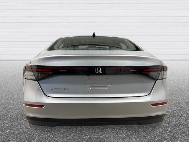 Honda Accord Sedan Vehicle Full-screen Gallery Image 04