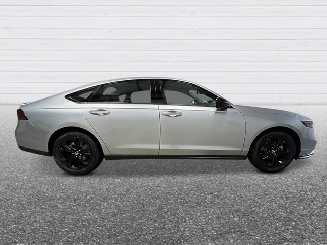 Honda Accord Sedan Vehicle Full-screen Gallery Image 07