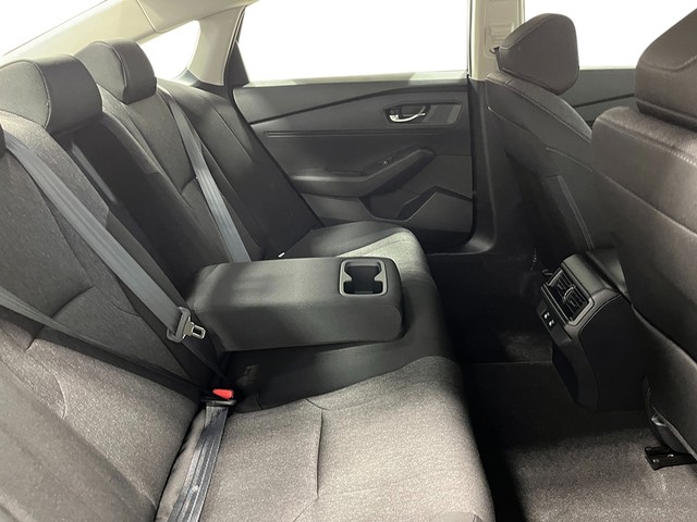 Honda Accord Sedan Vehicle Full-screen Gallery Image 25