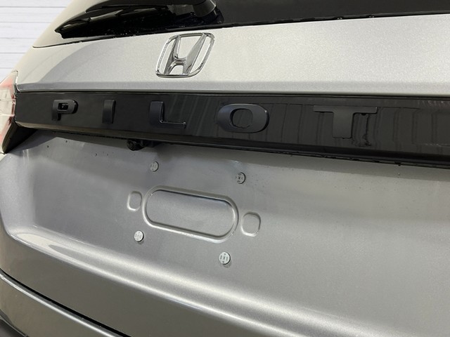 Honda Pilot Vehicle Full-screen Gallery Image 06