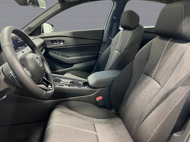 Honda Accord Hybrid Vehicle Full-screen Gallery Image 13