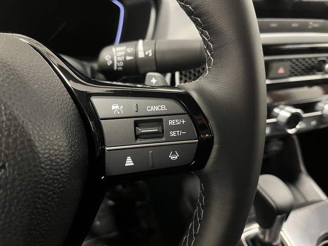 Honda Civic Sedan Hybrid Vehicle Full-screen Gallery Image 16