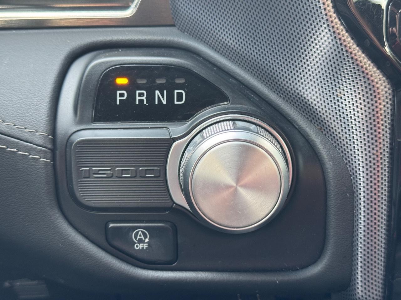 Ram 1500 Vehicle Full-screen Gallery Image 14