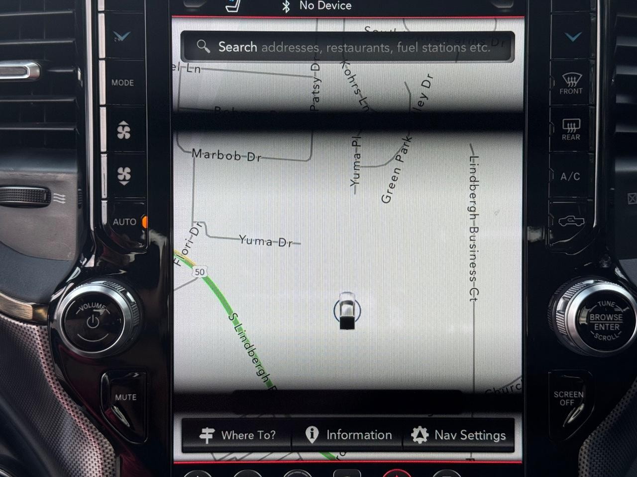 Ram 1500 Vehicle Full-screen Gallery Image 25